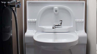 CIRRUS 820 - Évier et miroir escamotables